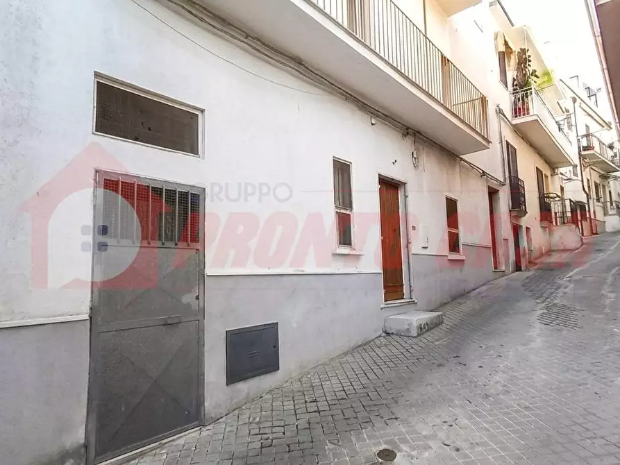 Immagine 20 di Appartamento in vendita  in Via Umberto Giordano 19 a Cagnano Varano