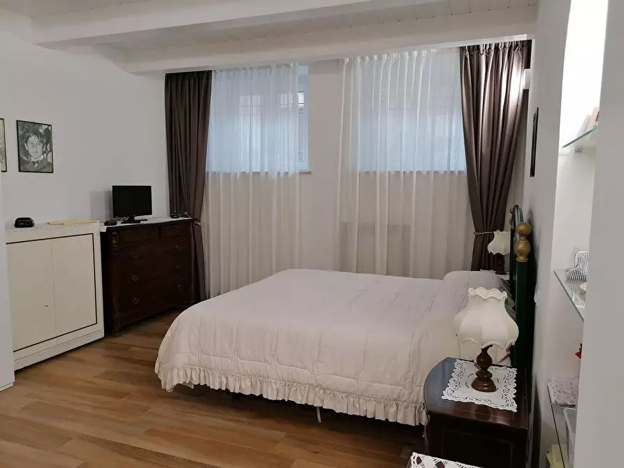Immagine 10 di Appartamento in vendita  in Cartoceto via verdi a Cartoceto