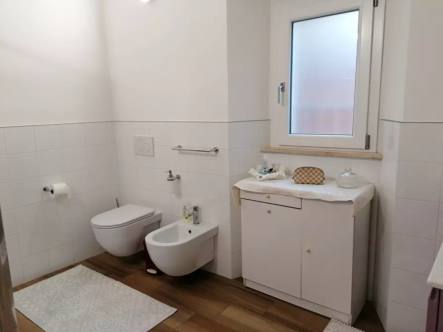 Immagine 18 di Appartamento in vendita  in Cartoceto via verdi a Cartoceto