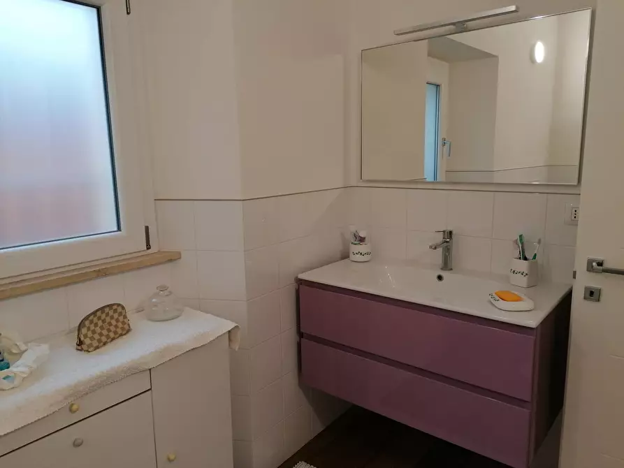 Immagine 19 di Appartamento in vendita  in Cartoceto via verdi a Cartoceto