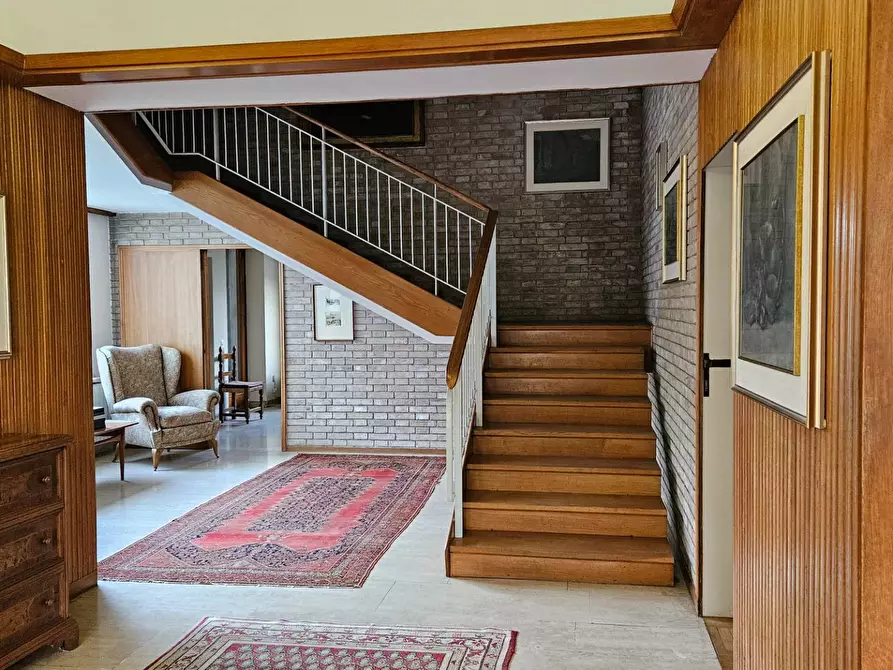 Immagine 2 di Villa in vendita  in Via Vittorio Veneto 10 a Fano
