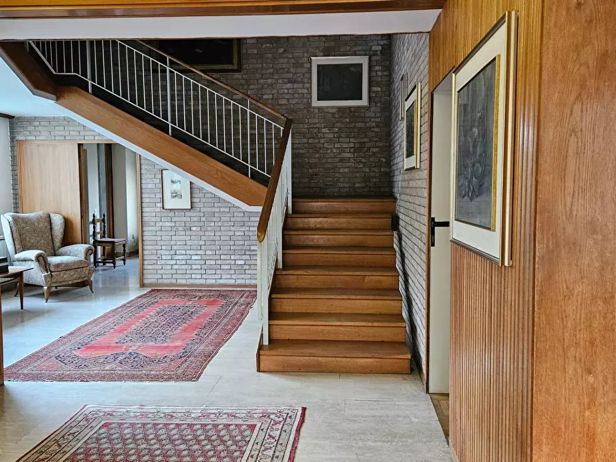 Immagine 3 di Villa in vendita  in Via Vittorio Veneto 10 a Fano