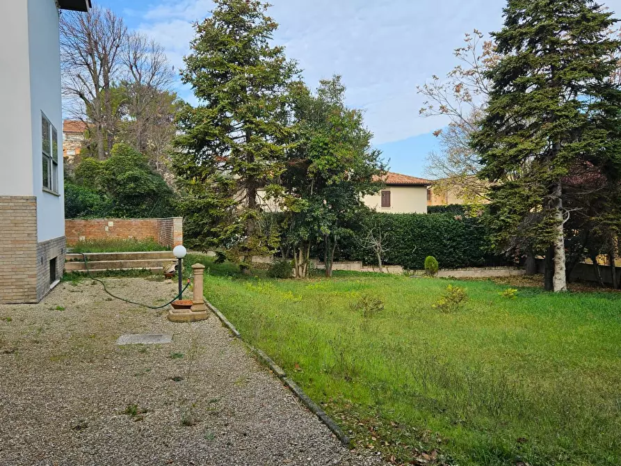 Immagine 43 di Villa in vendita  in Via Vittorio Veneto 10 a Fano