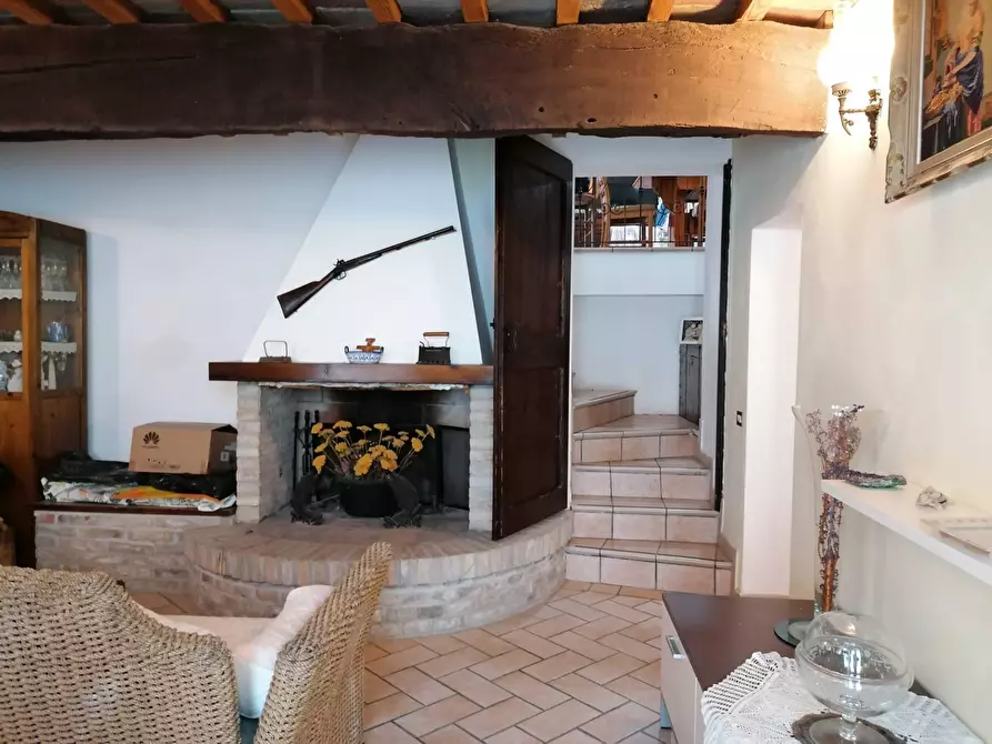 Immagine 10 di Rustico / casale in vendita  in S. Anna a Cartoceto