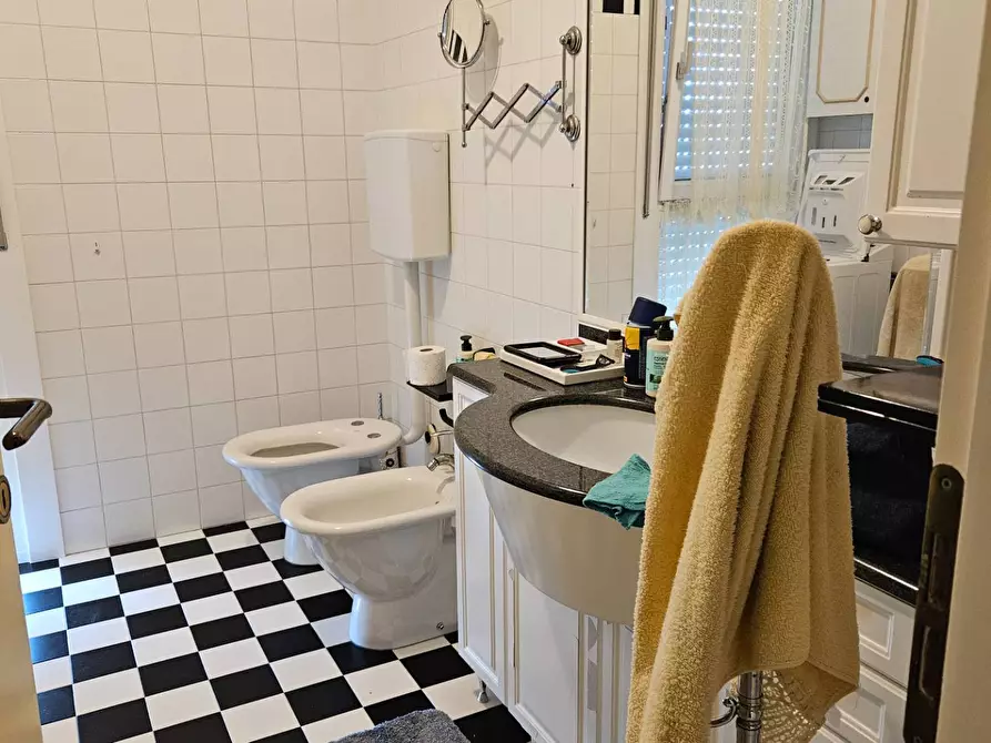 Immagine 15 di Appartamento in vendita  in Quartiere Fano 2 a Fano