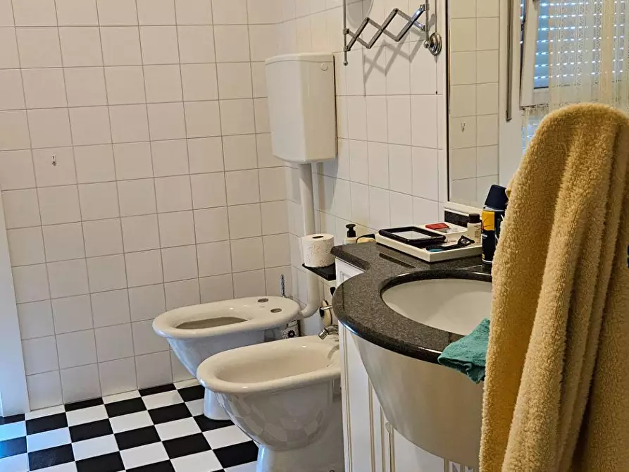 Immagine 16 di Appartamento in vendita  in Quartiere Fano 2 a Fano