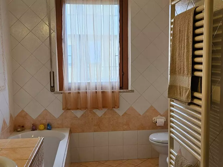 Immagine 37 di Appartamento in vendita  in Via Giovanni Pascoli 20 a Fano