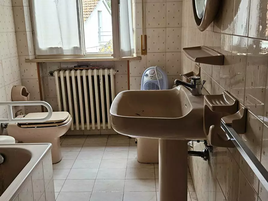 Immagine 35 di Appartamento in vendita  in loc. Tre Ponti a Fano