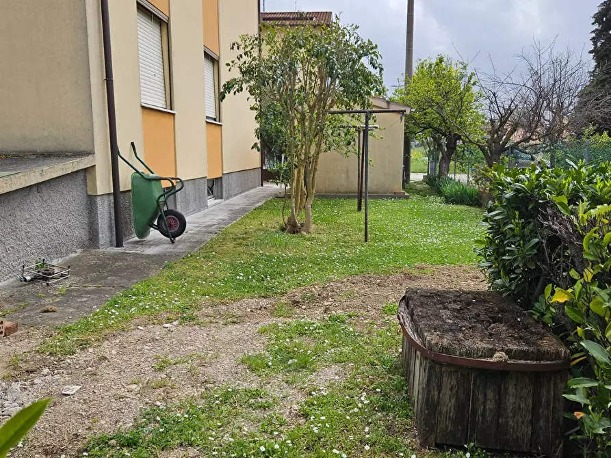 Immagine 42 di Appartamento in vendita  in località Rosciano a Fano