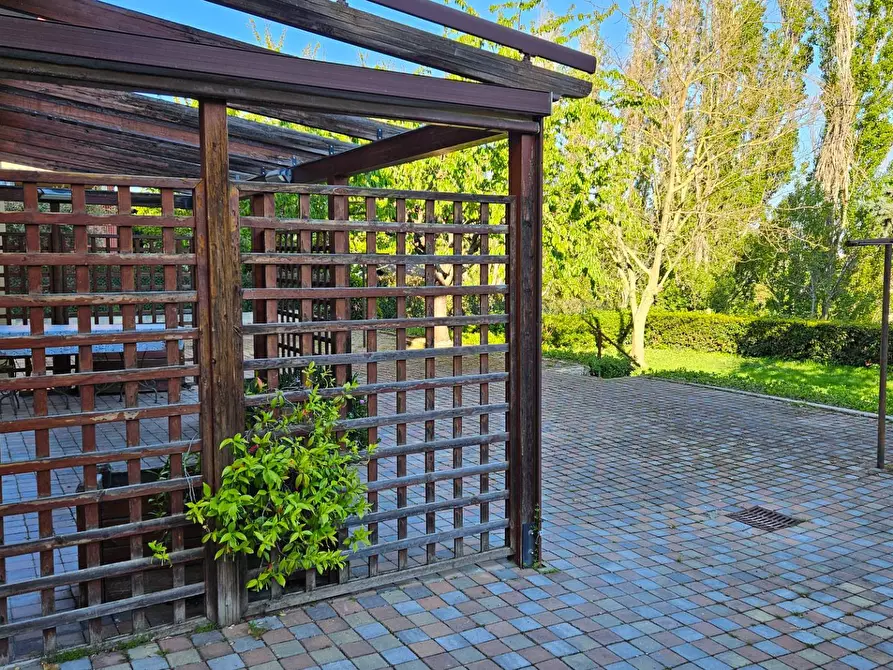 Immagine 6 di Villa in vendita  in Via Dirindella 5 a Fano