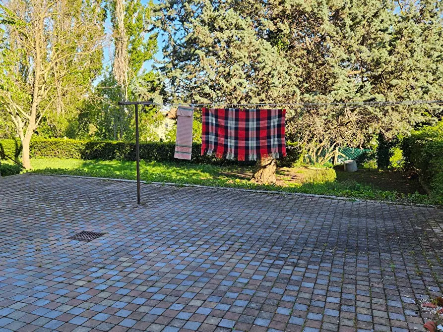Immagine 7 di Villa in vendita  in Via Dirindella 5 a Fano