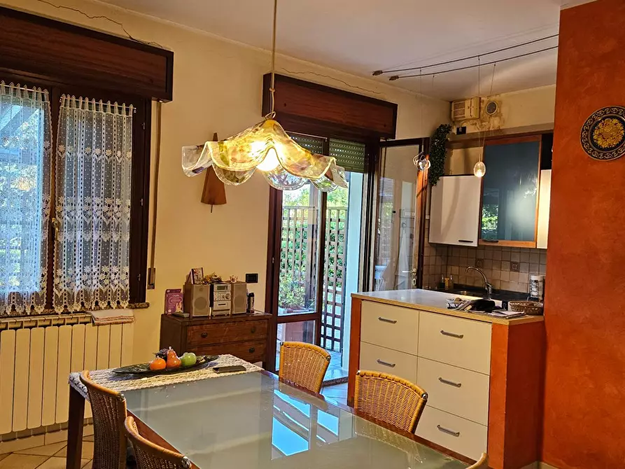 Immagine 18 di Villa in vendita  in Via Dirindella 5 a Fano