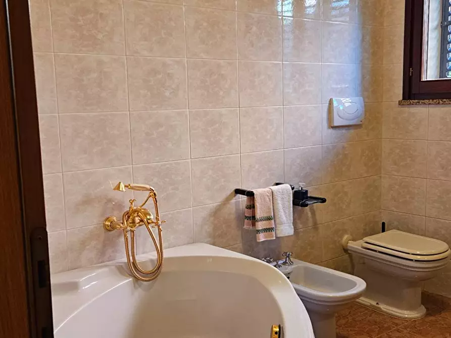 Immagine 44 di Villa in vendita  in Via Dirindella 5 a Fano