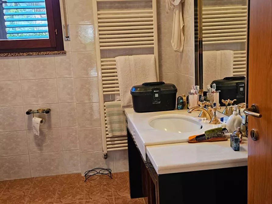 Immagine 45 di Villa in vendita  in Via Dirindella 5 a Fano