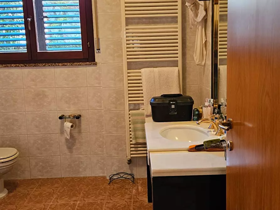 Immagine 46 di Villa in vendita  in Via Dirindella 5 a Fano