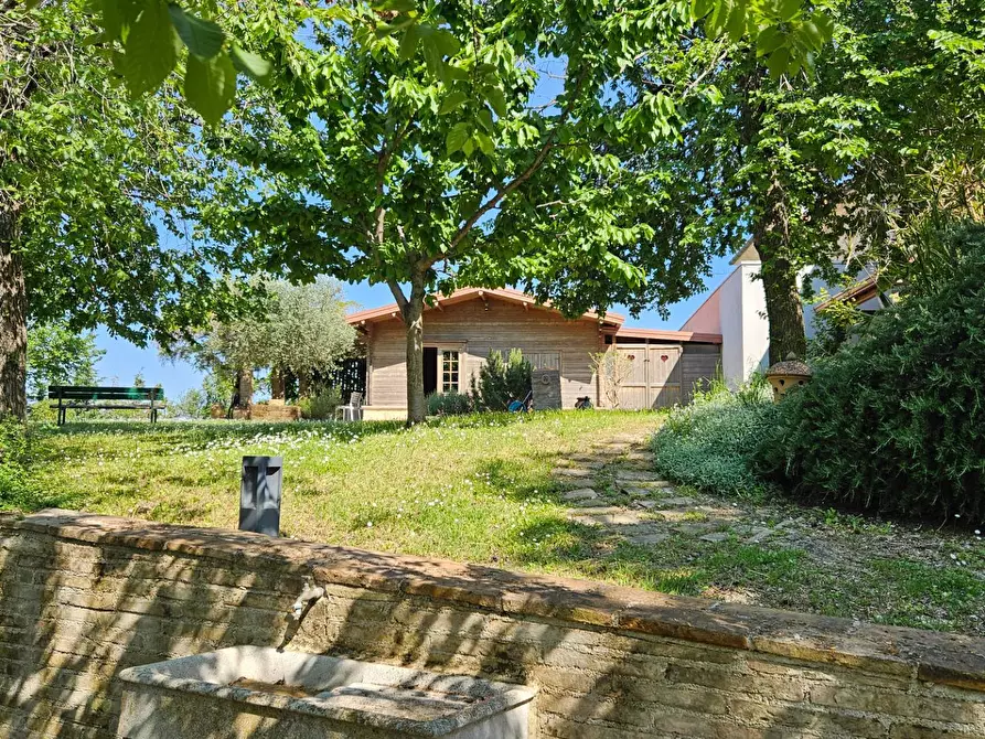 Immagine 19 di Rustico / casale in vendita  in via Salvamaggio 1 a Colli Al Metauro