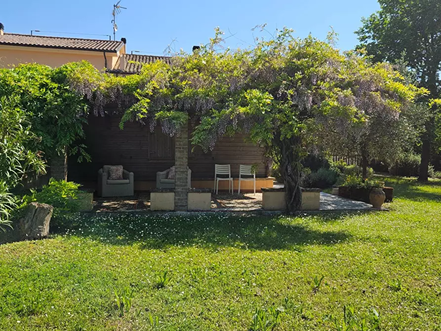 Immagine 24 di Rustico / casale in vendita  in via Salvamaggio 1 a Colli Al Metauro