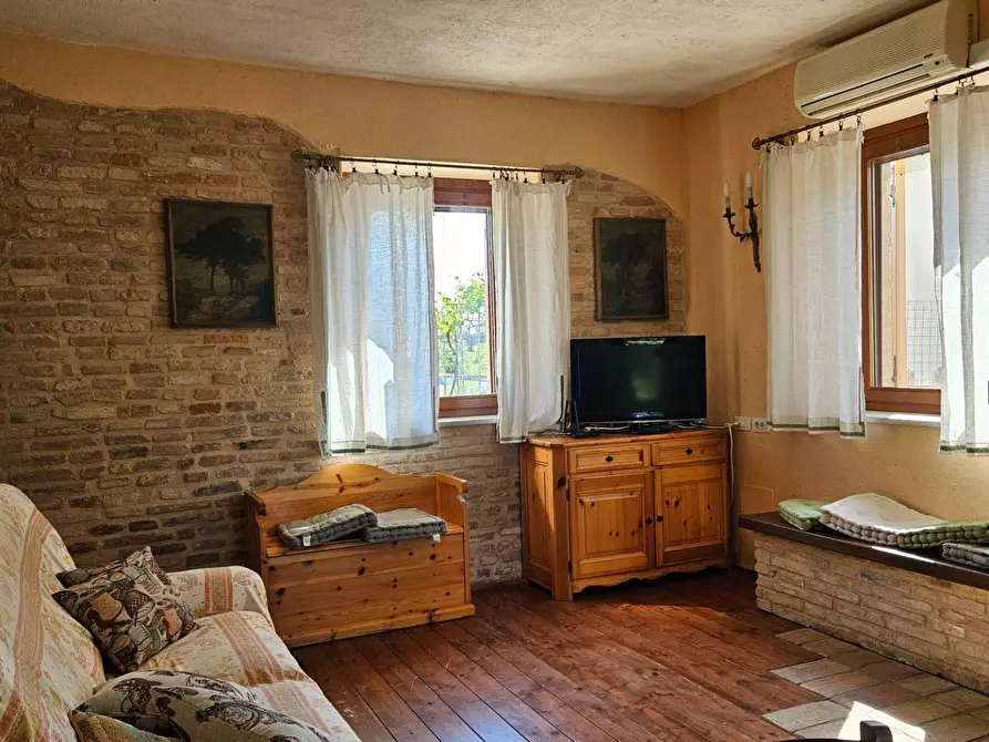 Immagine 1 di Rustico / casale in vendita  in via Salvamaggio 1 a Colli Al Metauro