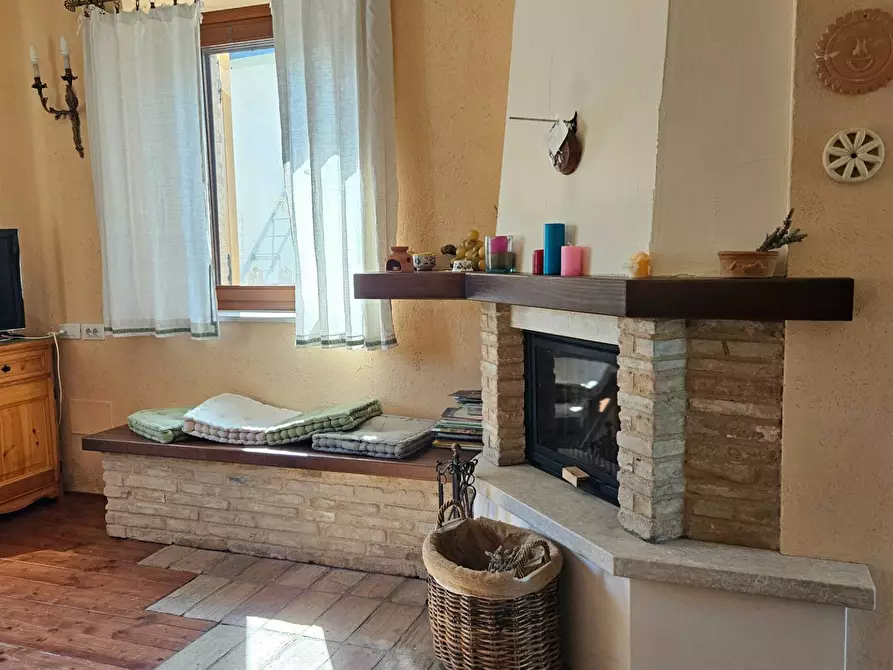 Immagine 43 di Rustico / casale in vendita  in via Salvamaggio 1 a Colli Al Metauro