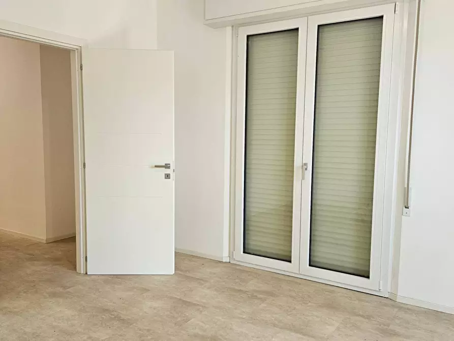 Immagine 23 di Appartamento in vendita  in Via Gorizia 2 a Fano