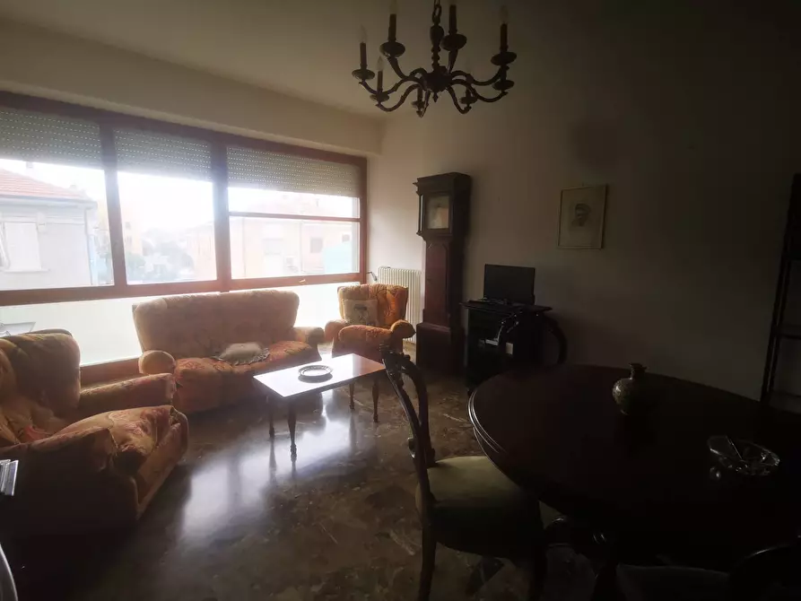 Immagine 1 di Appartamento in vendita  in Via Raffaello Sanzio 10 a Fano