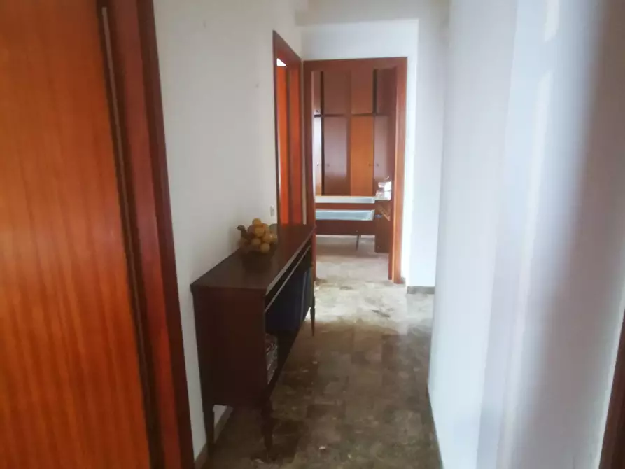 Immagine 13 di Appartamento in vendita  in Via Raffaello Sanzio 10 a Fano
