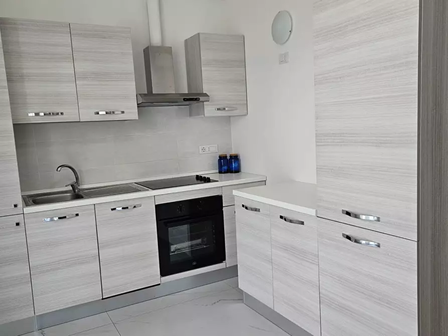 Immagine 10 di Appartamento in vendita  in Via della Scuola 4 a Fano