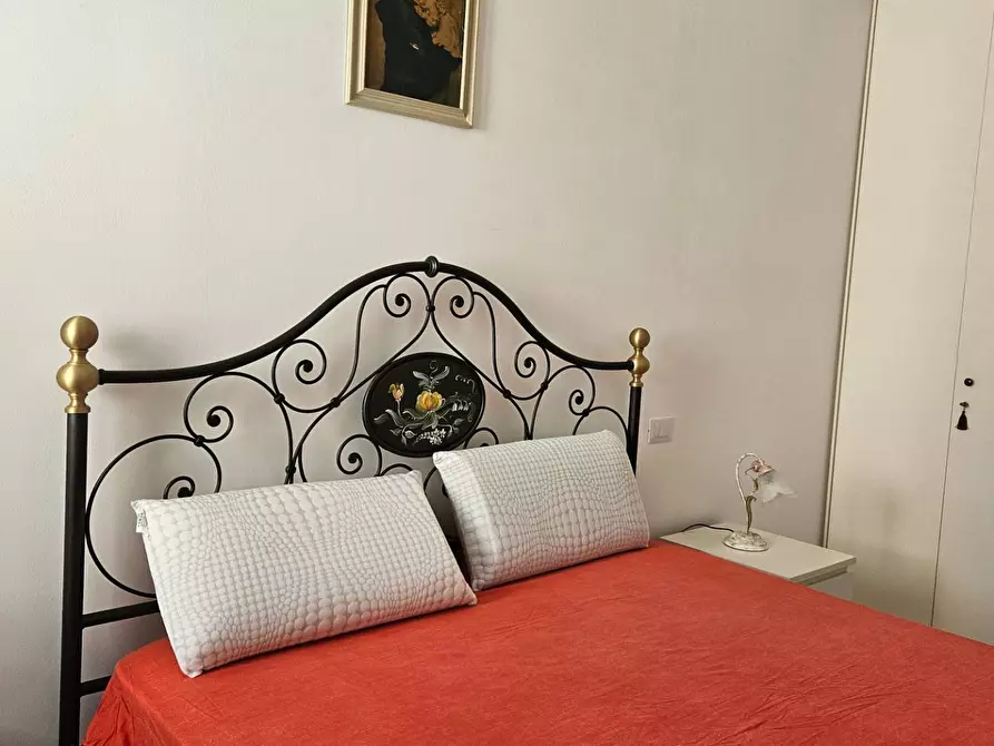 Immagine 18 di Appartamento in vendita  in Via della Scuola 4 a Fano