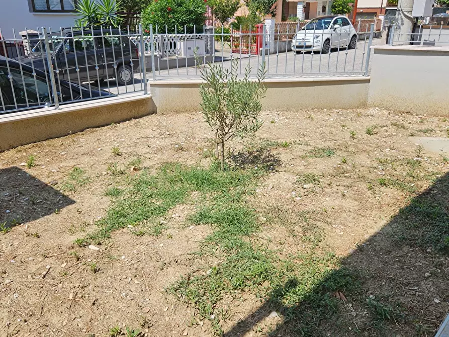 Immagine 35 di Appartamento in vendita  in Via della Scuola 4 a Fano