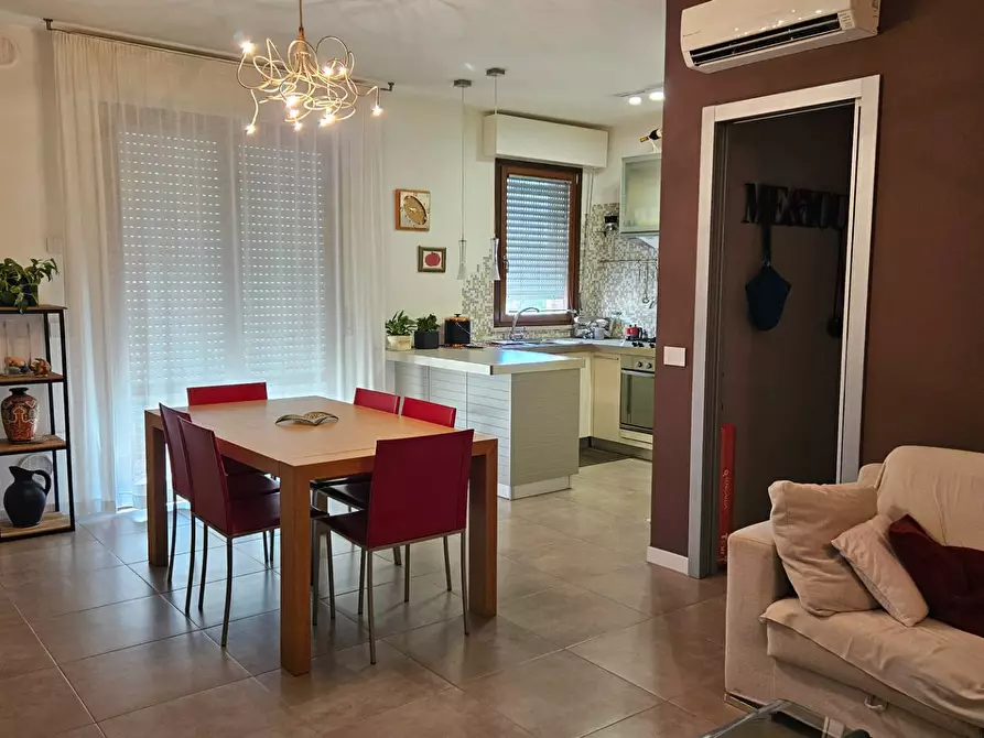 Immagine 5 di Appartamento in vendita  in Via Ungaretti 9 a Colli Al Metauro