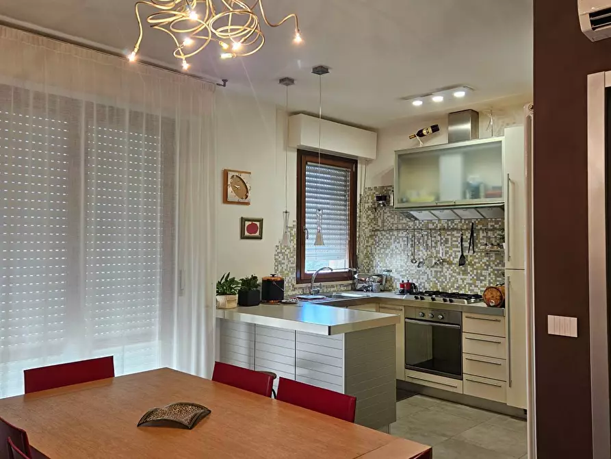 Immagine 7 di Appartamento in vendita  in Via Ungaretti 9 a Colli Al Metauro