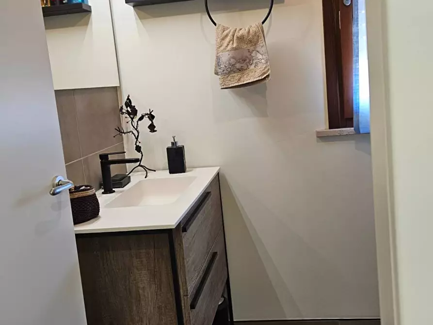 Immagine 22 di Appartamento in vendita  in Via Ungaretti 9 a Colli Al Metauro