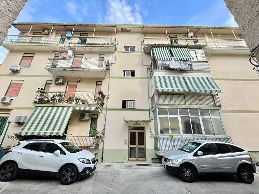 Immagine 1 di Appartamento in vendita  in via Luigi Vanvitelli a Palermo