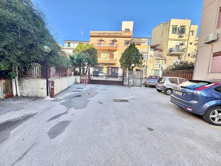 Immagine 26 di Appartamento in vendita  in Via Cruillas 90 a Palermo