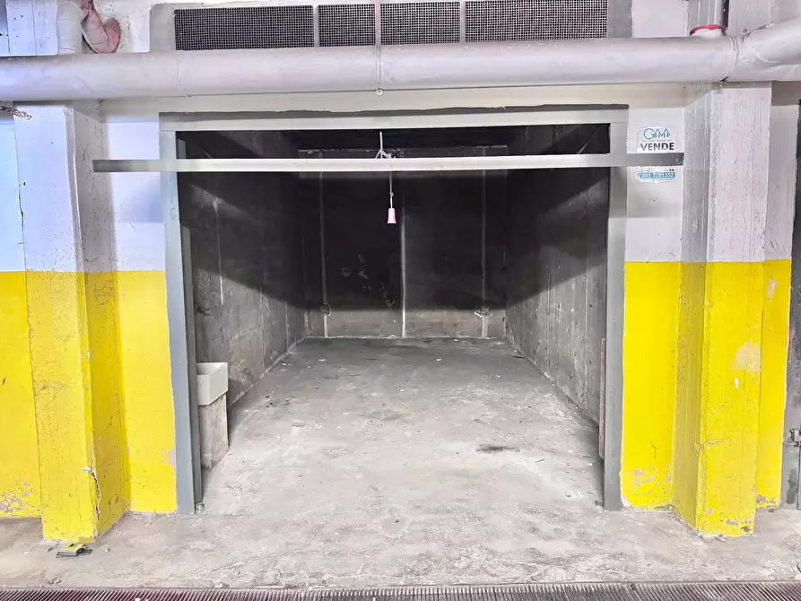 Immagine 2 di Box auto in vendita  in via città di palermo 167 a Bagheria