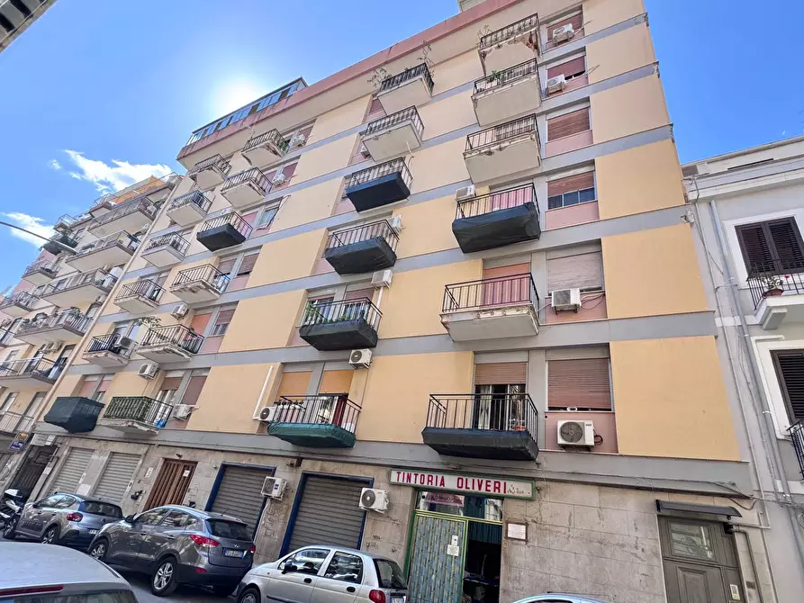 Immagine 1 di Appartamento in vendita  in Via D'ossuna 66 a Palermo