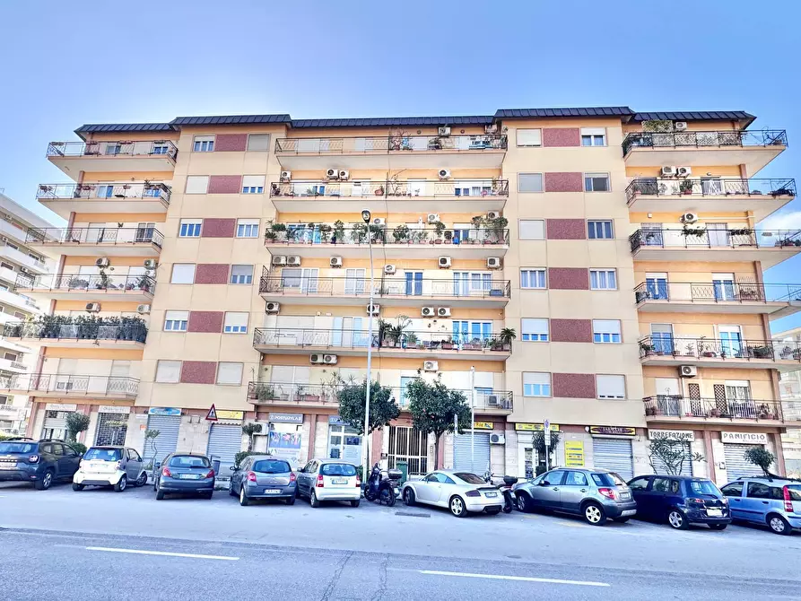 Immagine 1 di Magazzino in vendita  in Via Principe Di Palagonia 8 a Palermo