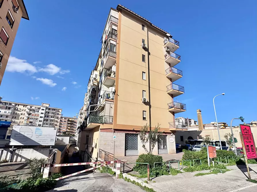 Immagine 2 di Magazzino in vendita  in Via Principe Di Palagonia 8 a Palermo