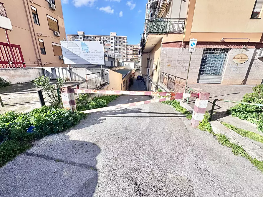 Immagine 3 di Magazzino in vendita  in Via Principe Di Palagonia 8 a Palermo