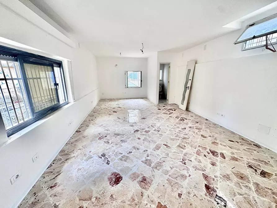 Immagine 3 di Appartamento in affitto  in Via Principe Di Palagonia a Palermo
