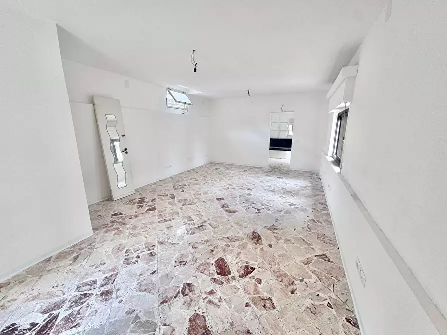 Immagine 5 di Appartamento in affitto  in Via Principe Di Palagonia a Palermo