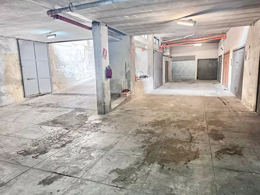 Immagine 6 di Box auto in vendita  in Via Rosolino Colella 7 a Palermo