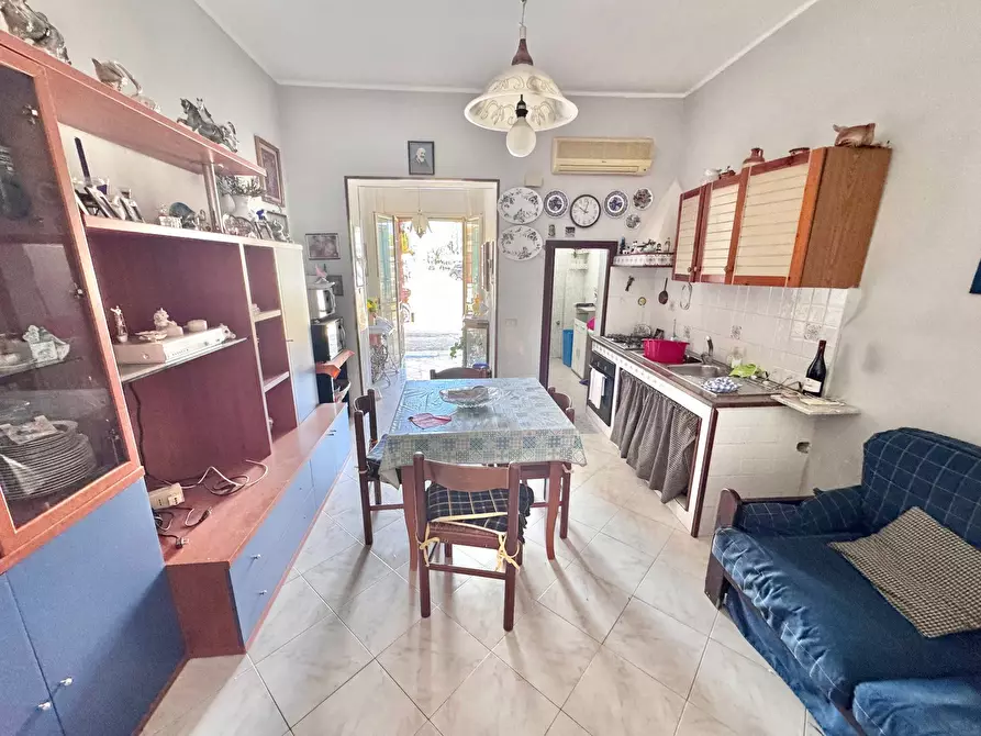 Immagine 5 di Appartamento in vendita  in Cortile Ferrante 14 a Palermo