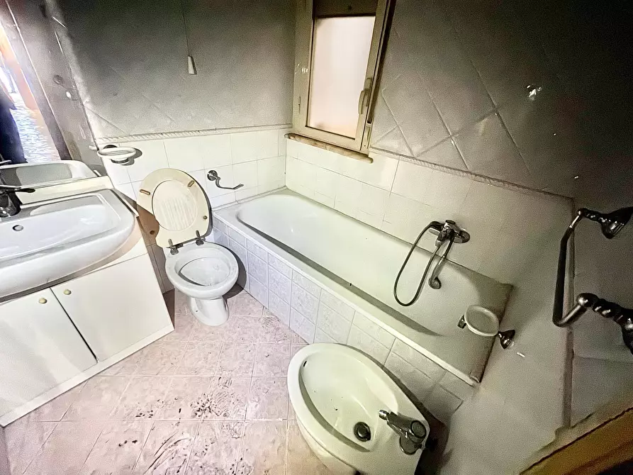 Immagine 10 di Appartamento in vendita  in Via Luigi Vanvitelli 50 a Palermo