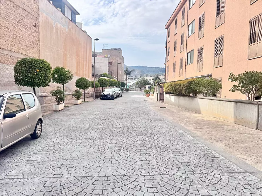 Immagine 30 di Appartamento in vendita  in Via Roccazzo 94 a Palermo
