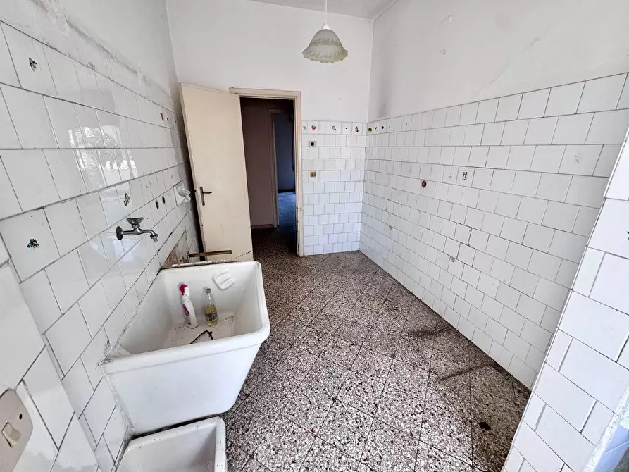 Immagine 5 di Appartamento in vendita  in Via Giacinto Calandrucci 8 a Palermo