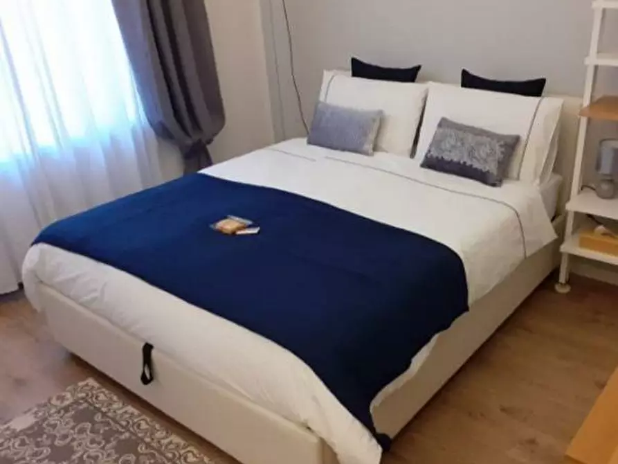 Immagine 9 di Appartamento in affitto  in Via Madama Cristina 111 a Torino