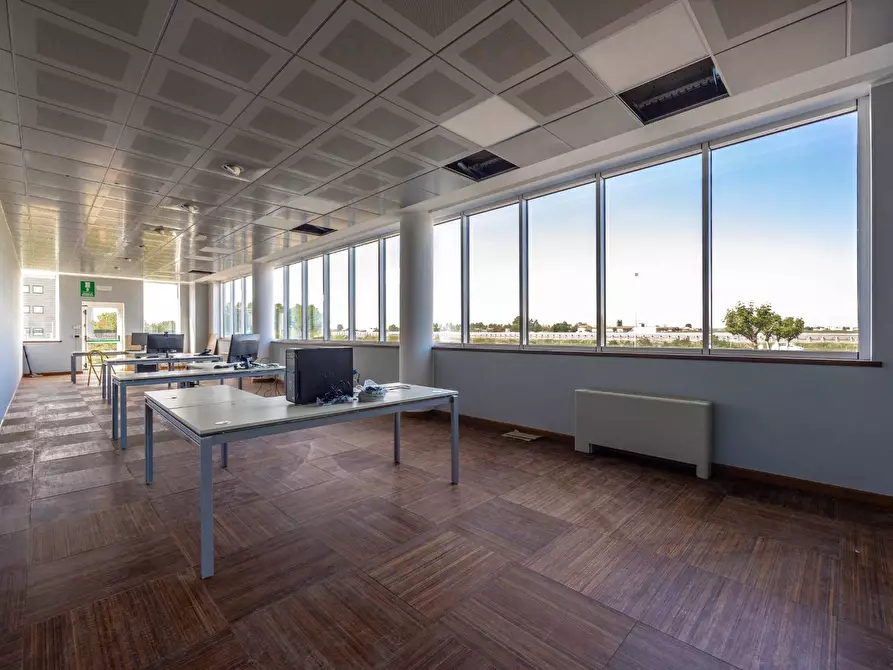 Immagine 23 di Capannone industriale in affitto  in Strada della Maniga a Sommariva Del Bosco