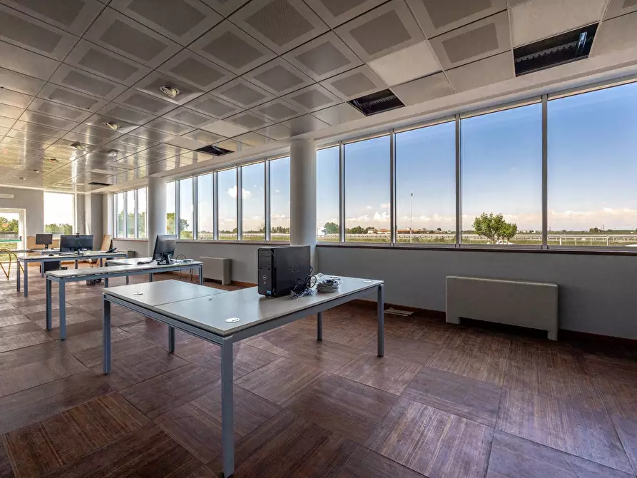 Immagine 26 di Capannone industriale in affitto  in Strada della Maniga a Sommariva Del Bosco