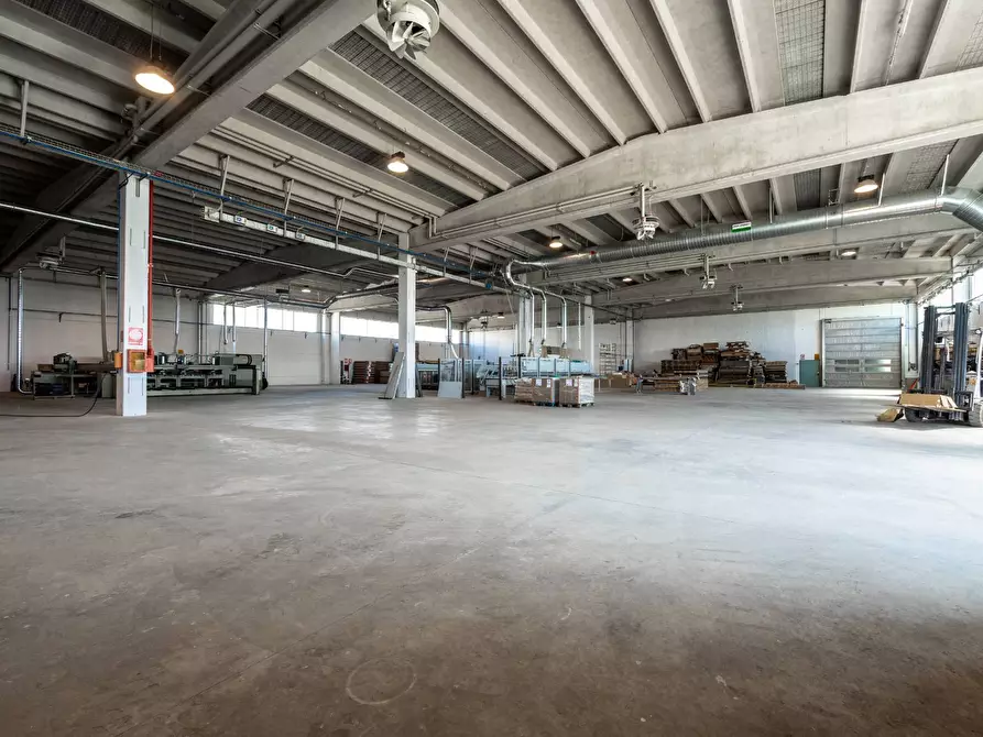 Immagine 28 di Capannone industriale in affitto  in Strada della Maniga a Sommariva Del Bosco